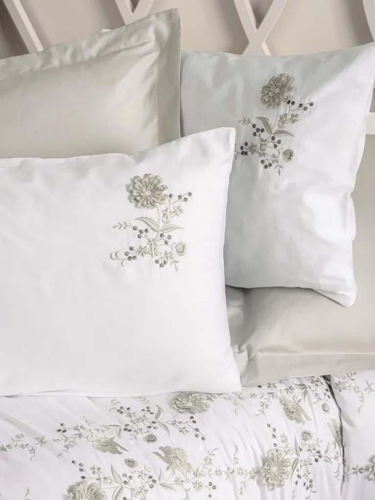3D Embroidered Double Satin Duvet Cover Set Urian Beige[2].webp