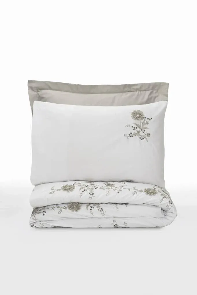 3D Embroidered Double Satin Duvet Cover Set Urian Beige[3].webp