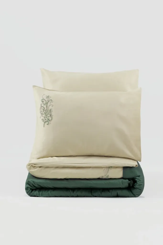 Brode Satin Double Duvet Cover Set Andy Green[3].webp