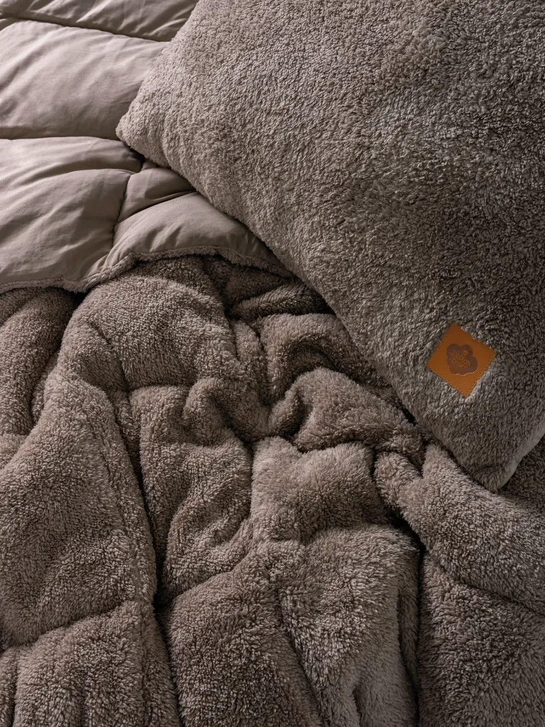 Double Plush Duvet Set Beige[3].webp