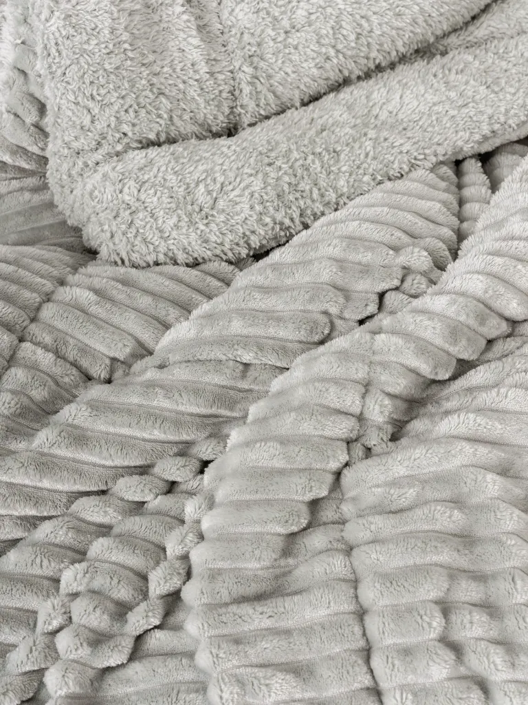 Wave Double Quilt Gray[2].webp